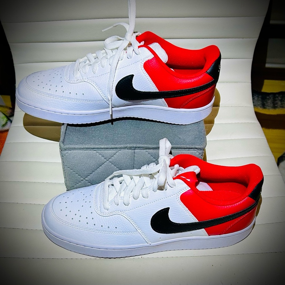 Brand New Nike COURT VISION LOW 'WHITE UNIVERSITY RED' Men’s size 10.5